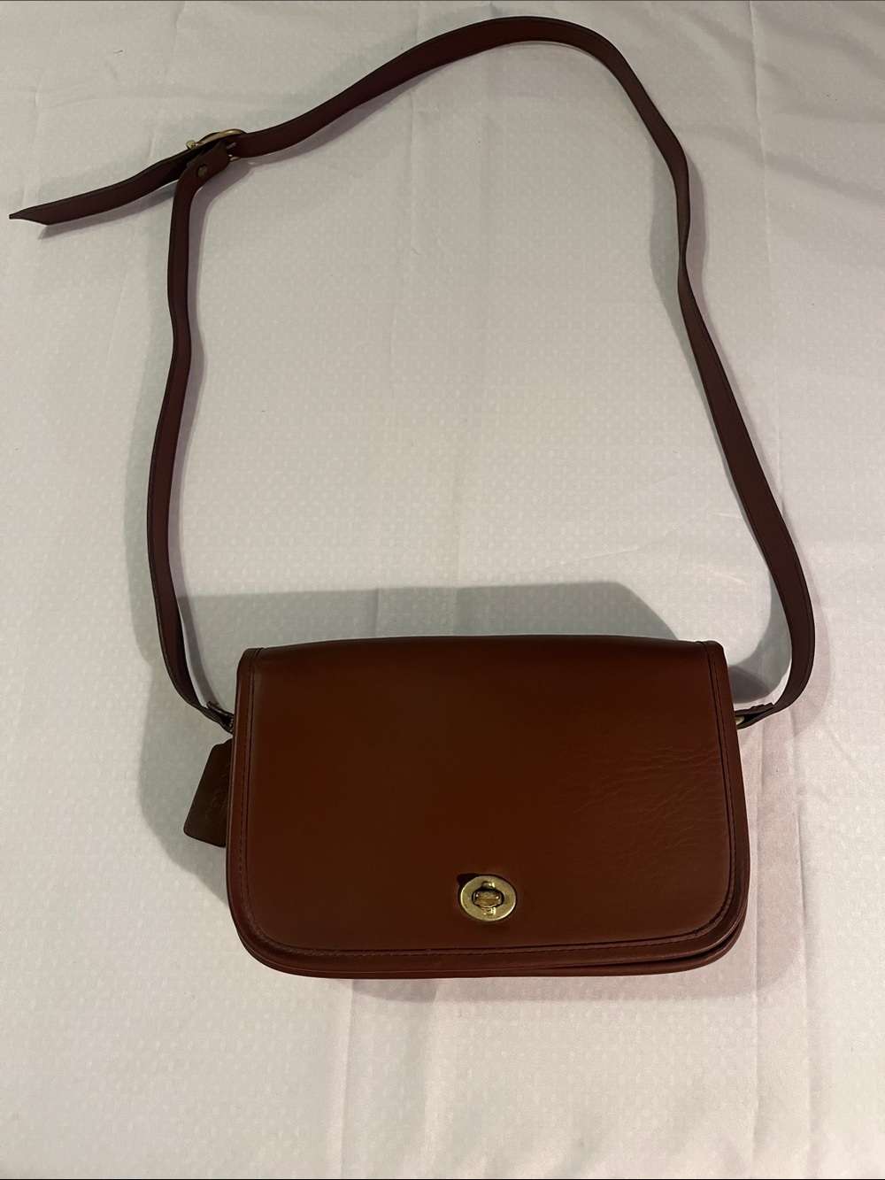 Vintage Coach Brown Leather Crossbody with Gold Turn-Lock 9790/ Classic 1980/